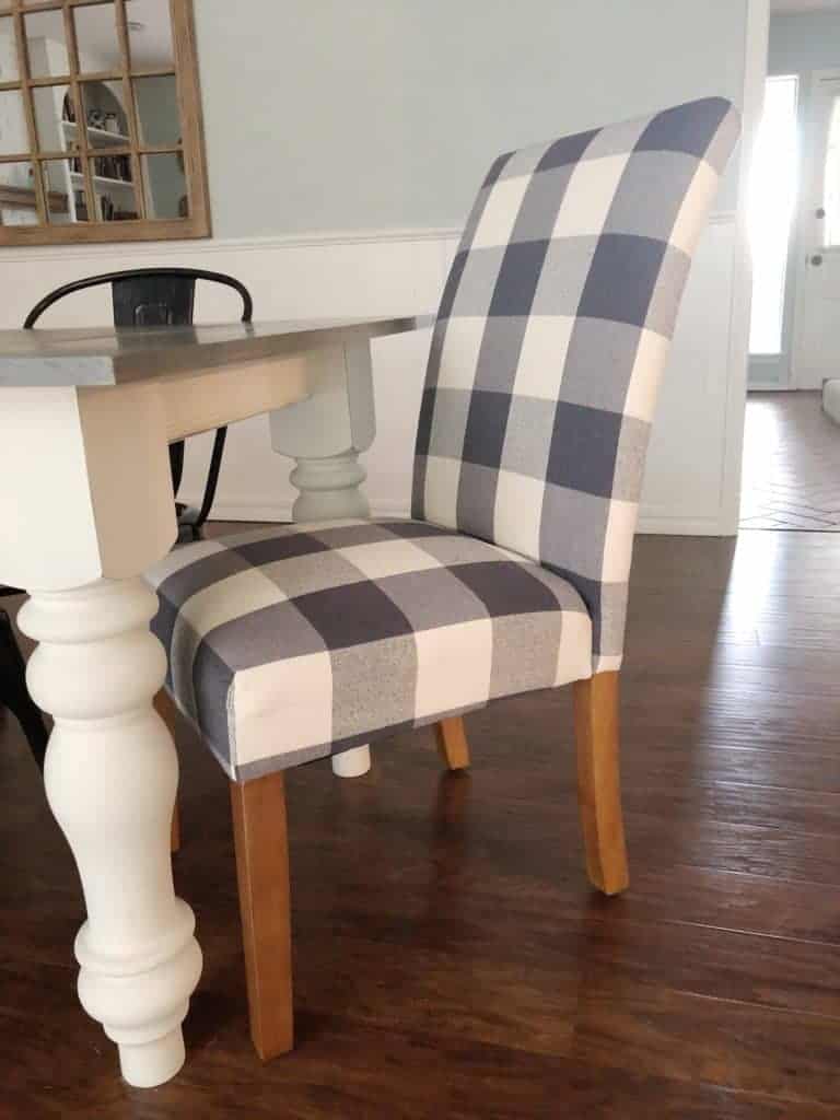 Farmhouse house table painted with chalk paint