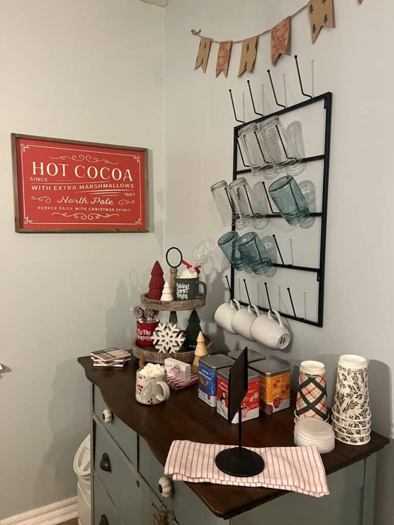 DIY Banner Using Leftover Christmas Wrapping Paper 2